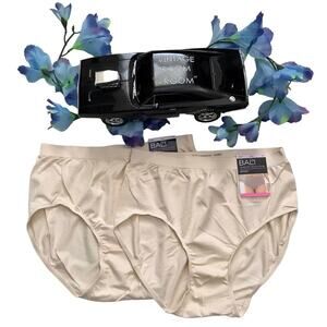 Bali NWT Comfort Revolution Seamless Brief Panties Women 6/7